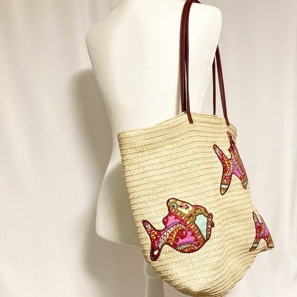 Vera Bradley Resort Medallion Seashore Beach Tote Fish Straw Faux Leather Trim - Picture 3 of 11